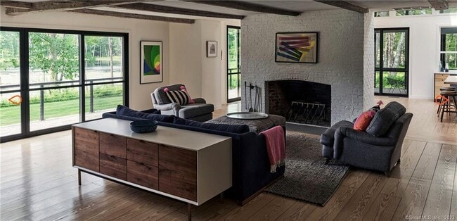 Building Photo - 8 Chester Rd