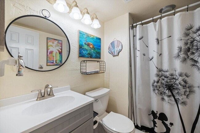 Building Photo - 1400 Tarpon Center Dr