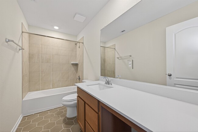 Building Photo - 8110 Shelter Bay Ln