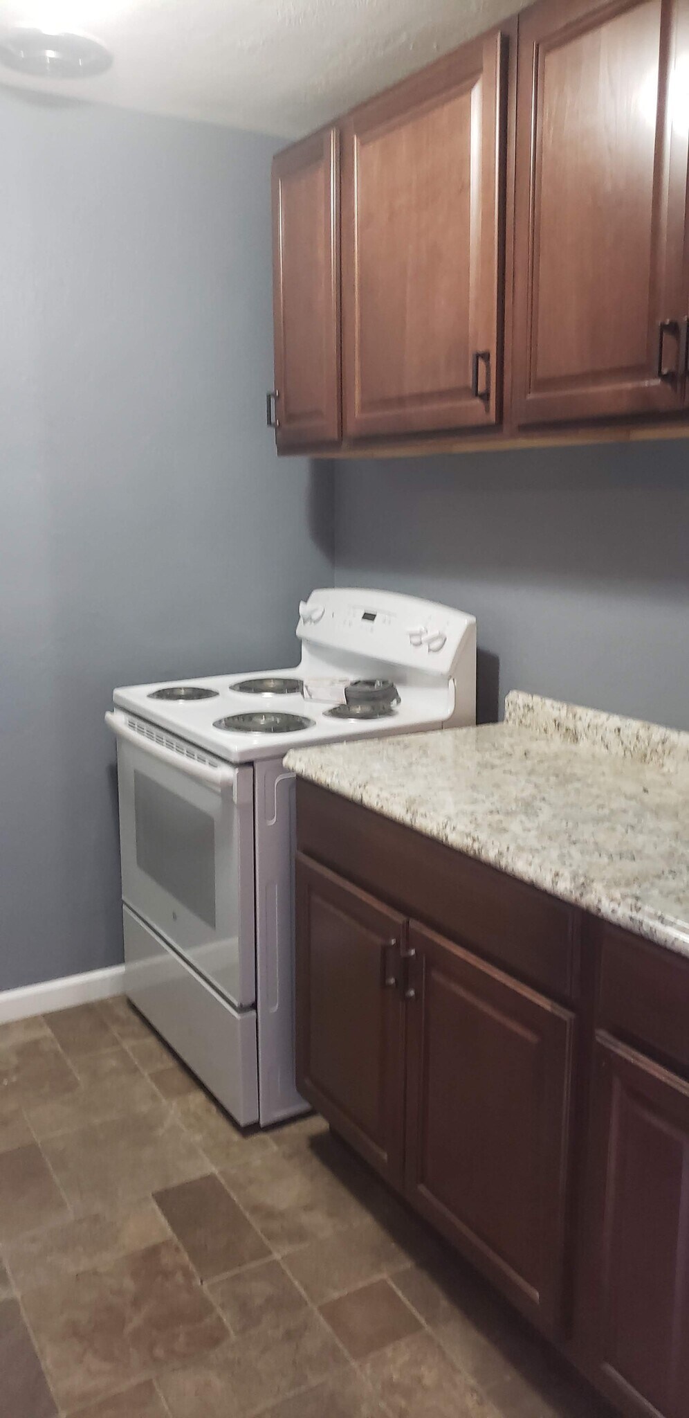 Building Photo - 120 S Graham St