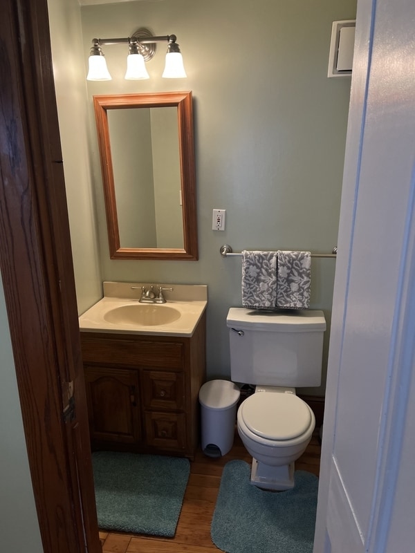 Building Photo - 1113 Vermont St