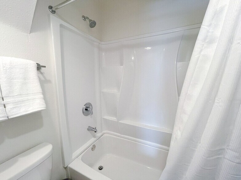 Building Photo - 2515 Burnet Ave