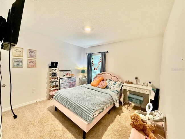 Building Photo - 1026 Golden Shiner Ave