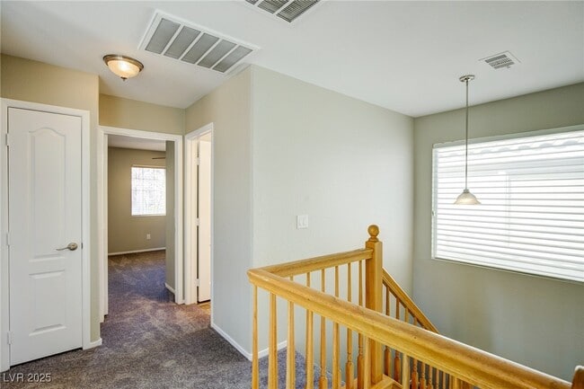 Building Photo - 162 Mountainside Dr