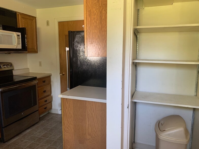 Building Photo - 185 Columbia Ave