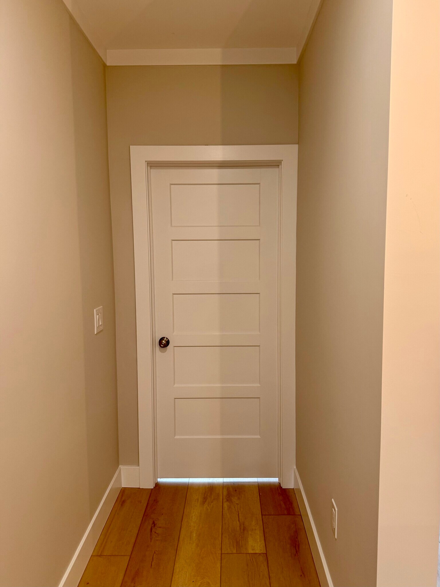 Building Photo - 906 Main St