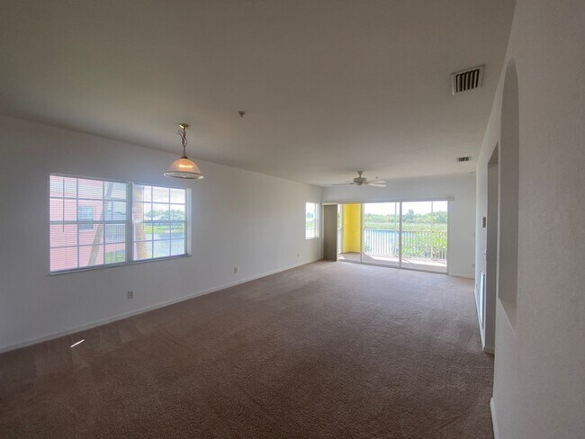Building Photo - 2140 Heron Lake Dr