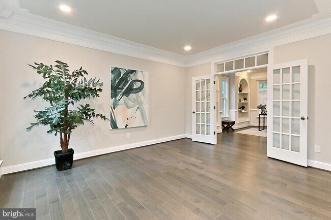 Building Photo - 6526 Dearborn Dr