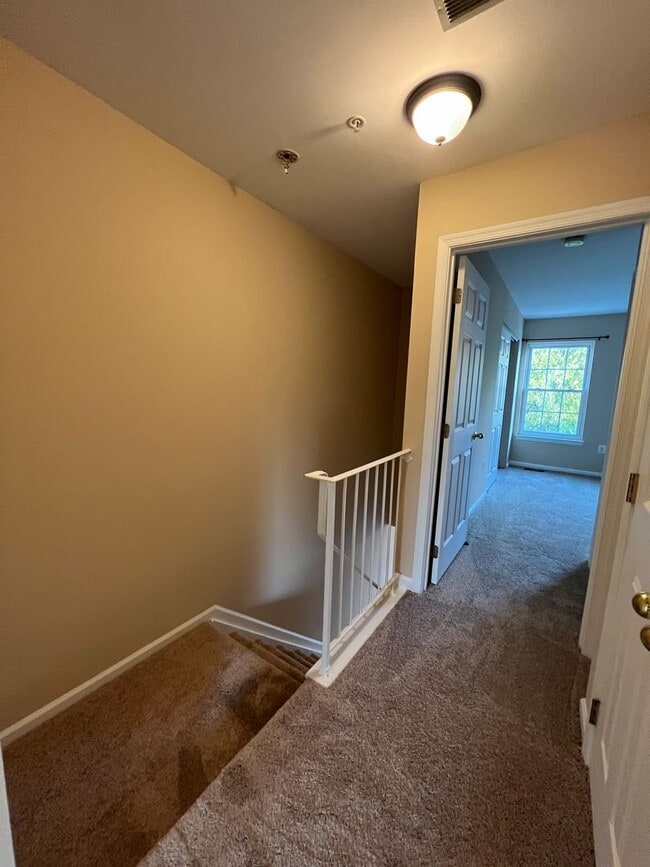 Building Photo - 8646 Willow Leaf Ln