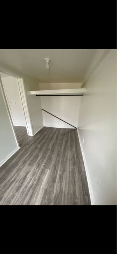 Building Photo - 732 N Victor Ave