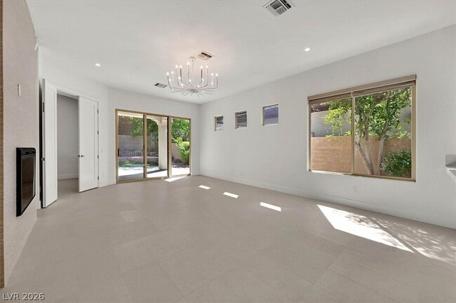Building Photo - 11 Fountainhead Cir