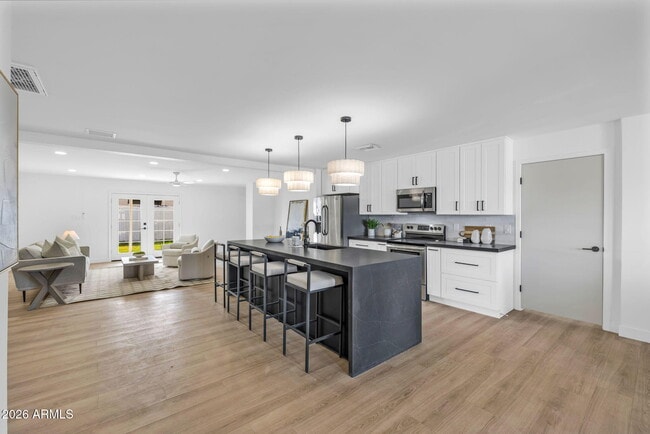 Building Photo - 7415 E Holly St