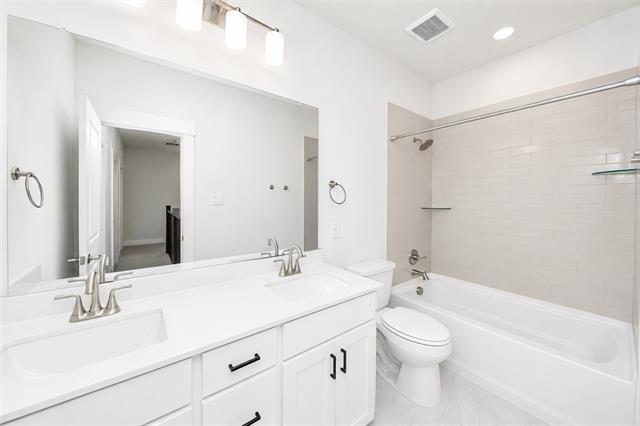 Building Photo - 8816 Enclave Wy