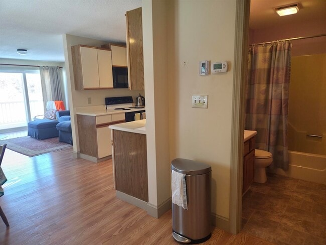 Building Photo - 112 Mountain River East Rd