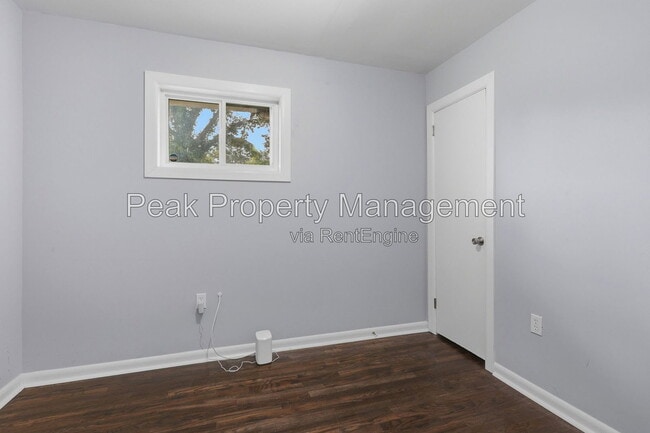 Building Photo - 2105 Fort Rice St