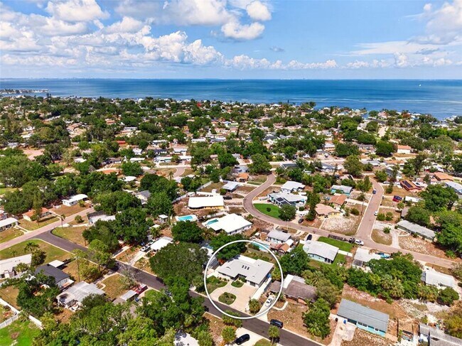 Building Photo - 4420 Porpoise Dr SE