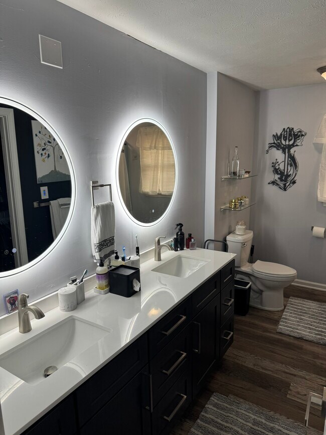 Building Photo - 301 Eagle Dr