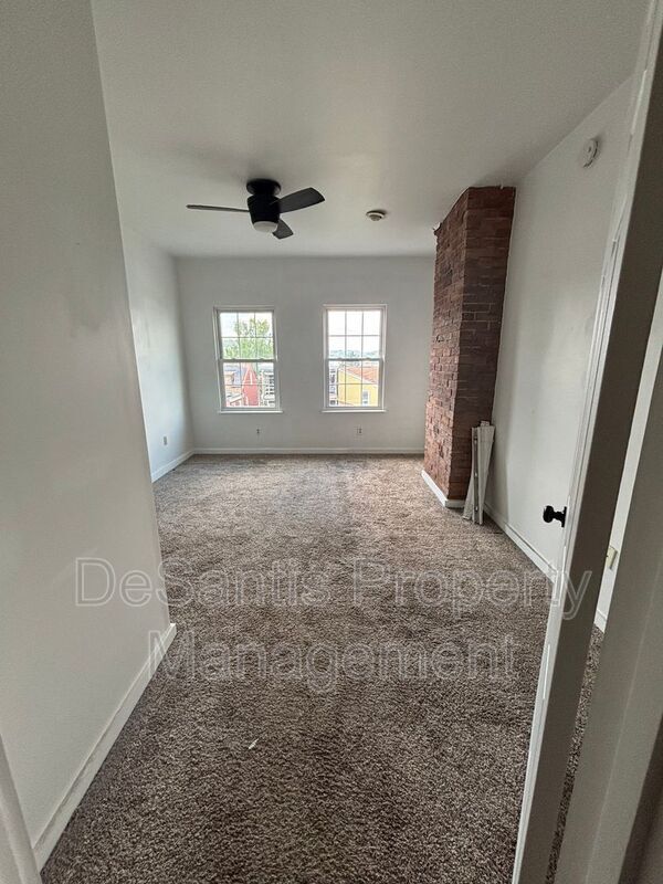 Building Photo - 3037 Pulawski Wy