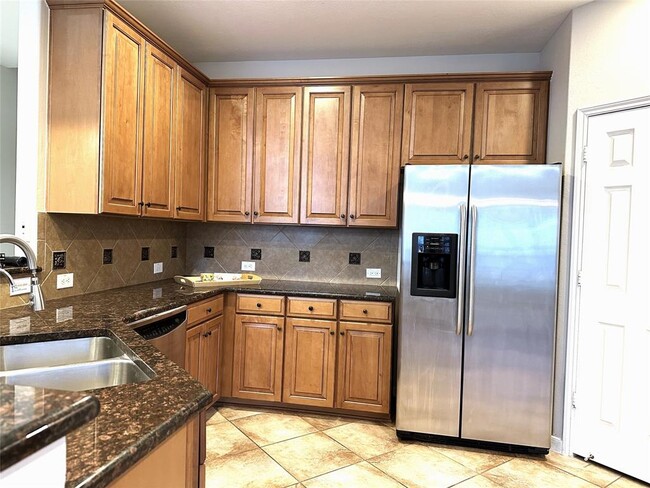 Building Photo - 6111 Summerfield Glade Ln