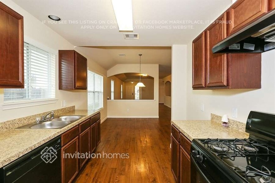 Building Photo - 18815 N Lyford Dr