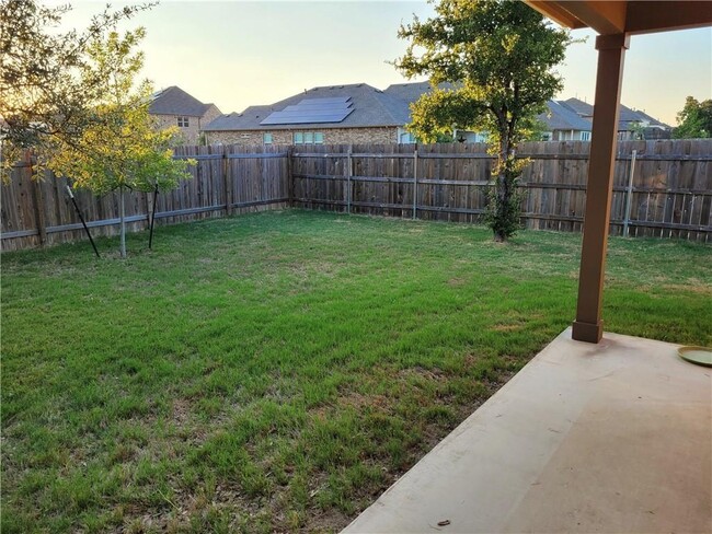 Building Photo - 300 Bright Star Ln