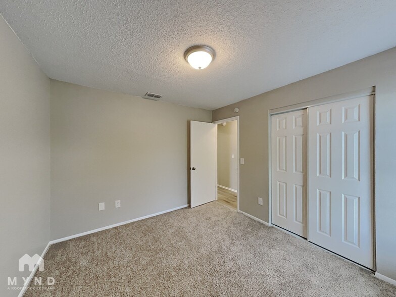 Building Photo - 7830 Seasons Ln