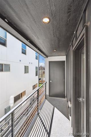 Building Photo - 1386 Zenobia St