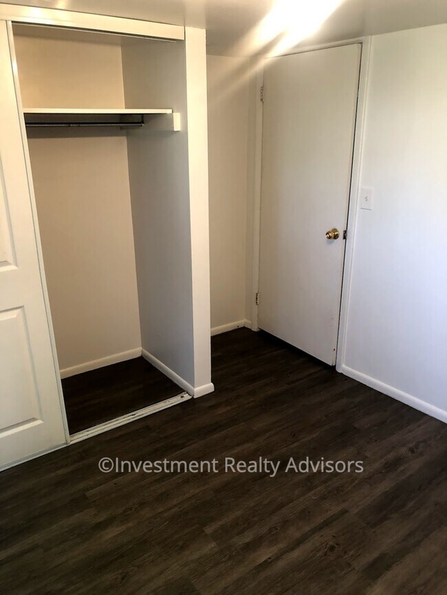 Building Photo - 2 bed 1 bath Basement Apartment in Sandy!