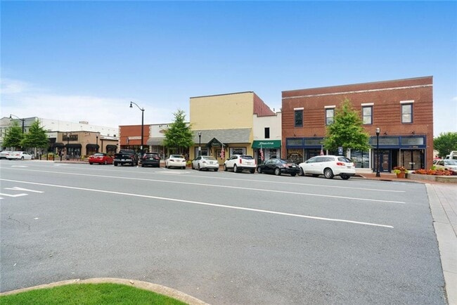 Building Photo - 313 Niles Ct