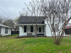 Building Photo - 408 Smith St