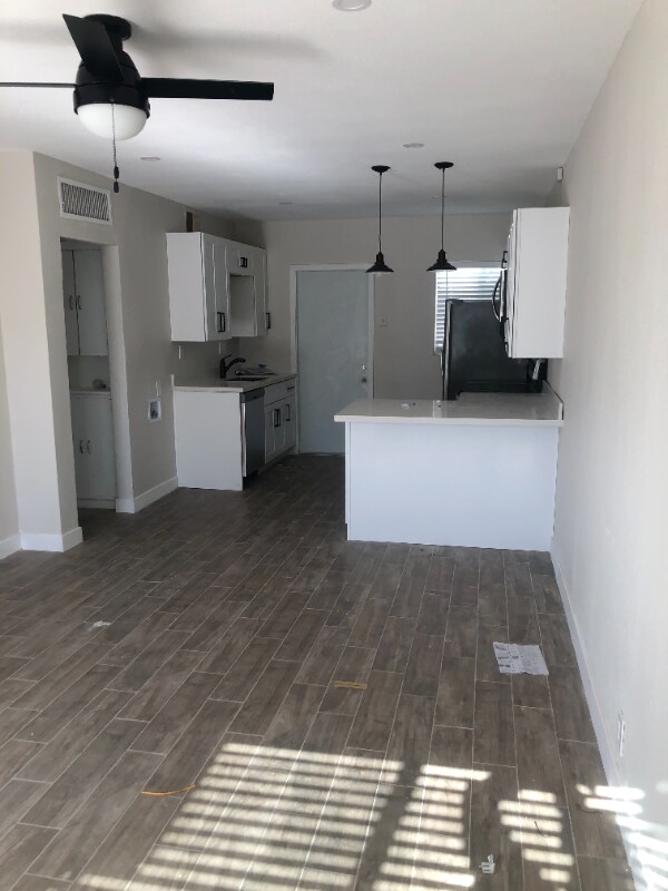 Building Photo - 1640 W Mulberry Dr