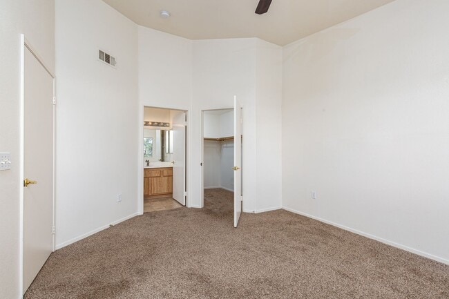 Building Photo - Upstairs 2 br unit in gated community with pool/spa/bbq area