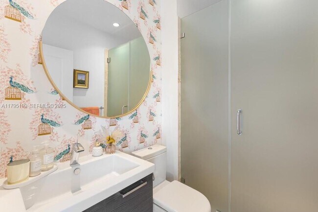 Building Photo - 689 Glenridge Rd