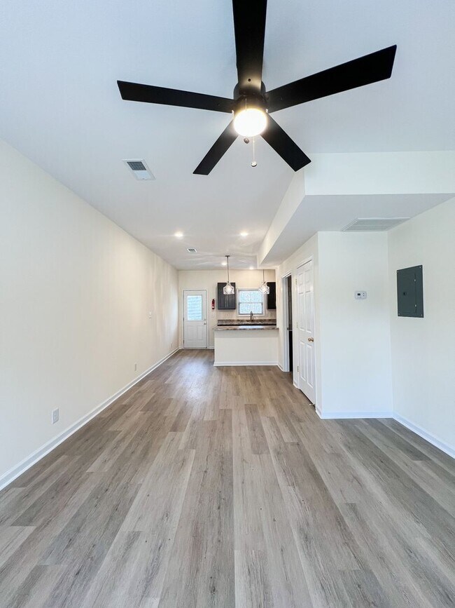 Building Photo - 301 Ranger Ln