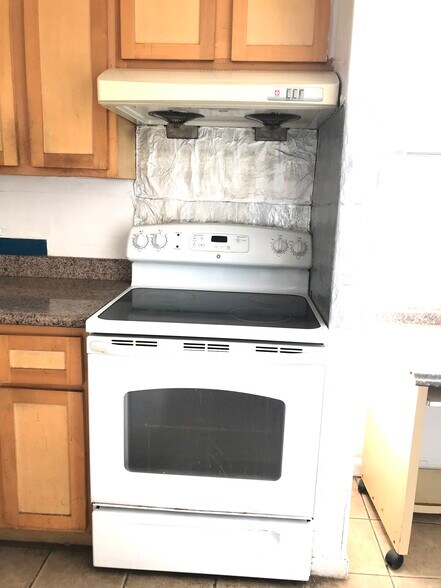 Building Photo - 1402 High St