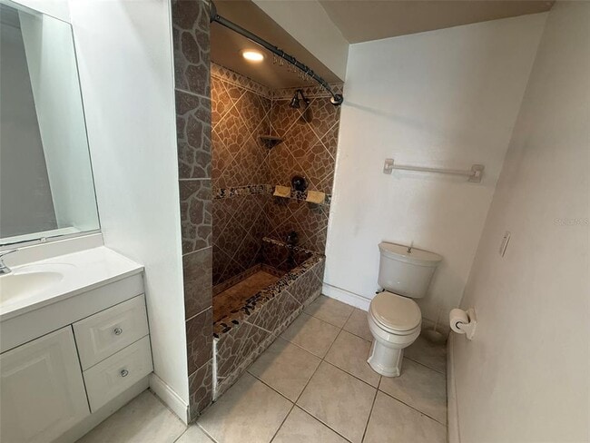 Building Photo - 1001 S Wapello St