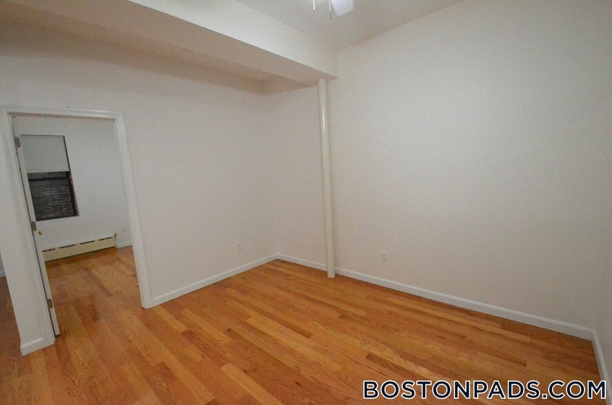 Building Photo - 58 Westland Ave