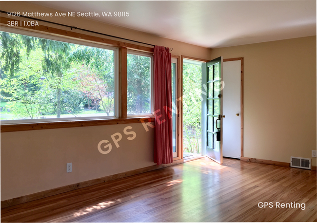 Building Photo - Matthews Beach 3 bd Available now!