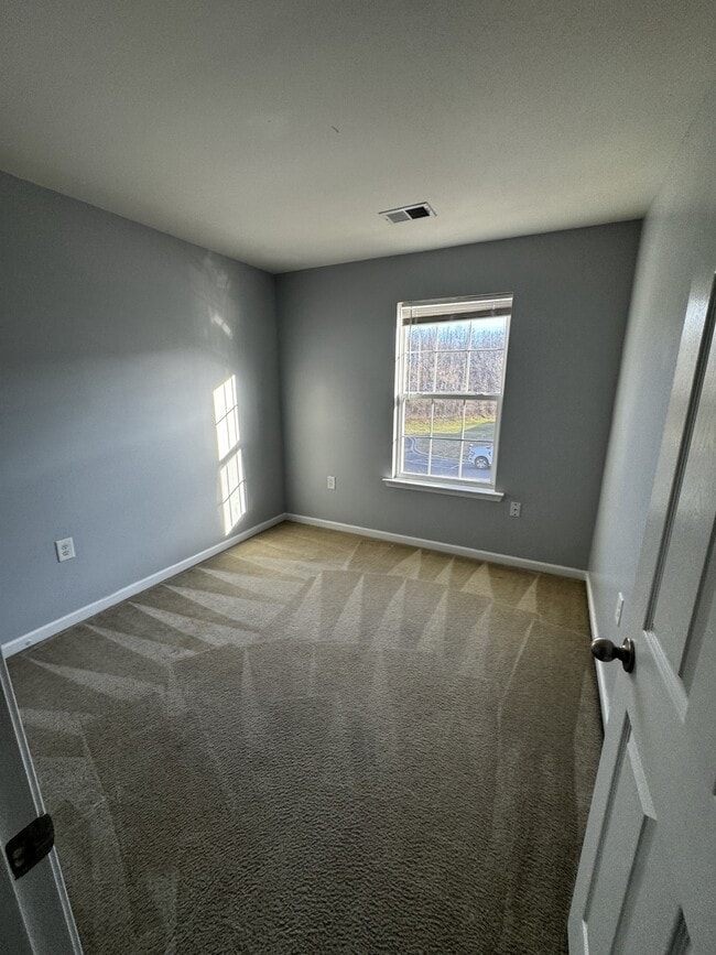 Building Photo - 113 Carnegie Links Dr