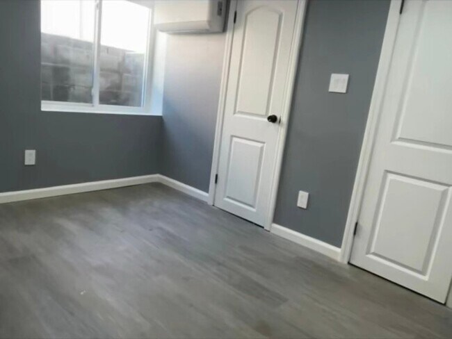 Building Photo - 268 Wavecrest Dr