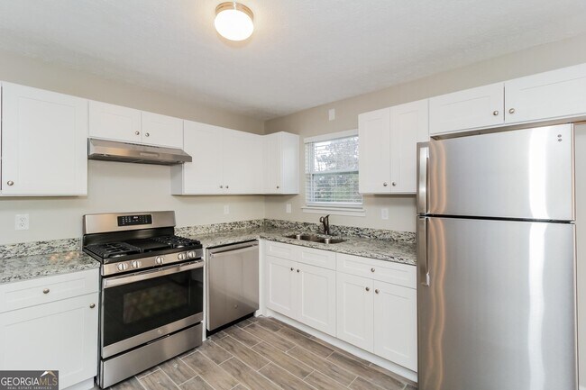 Building Photo - 68 Powder Dr