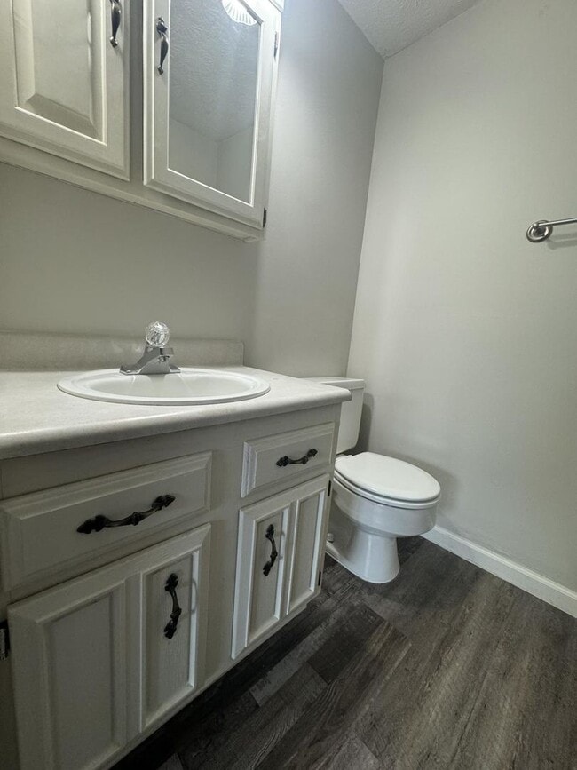 Building Photo - 4229 Briarwood Dr