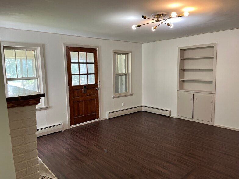 Living room - 1400 Titus Ave