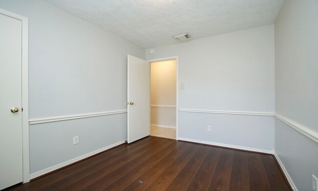 Building Photo - 18531 Lippizaner Dr