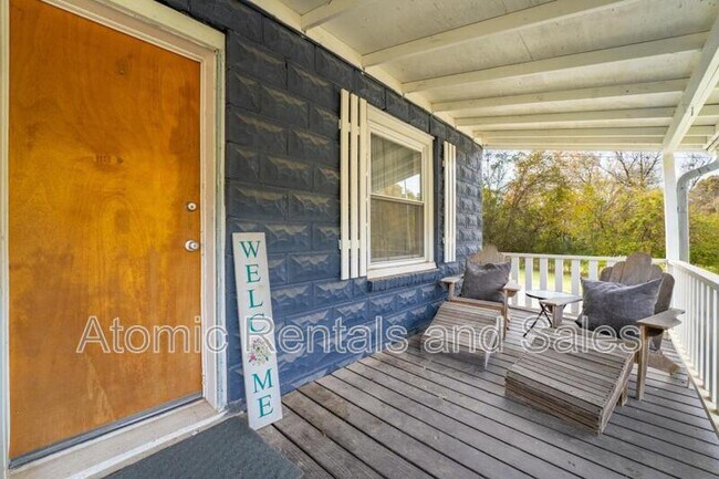 Building Photo - 614 E Brushy Valley Dr