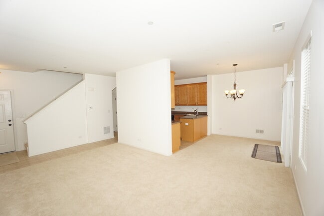 Building Photo - 210 Portage Ln