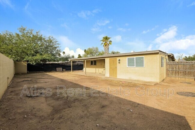 Building Photo - 8464 E Ruby Dr