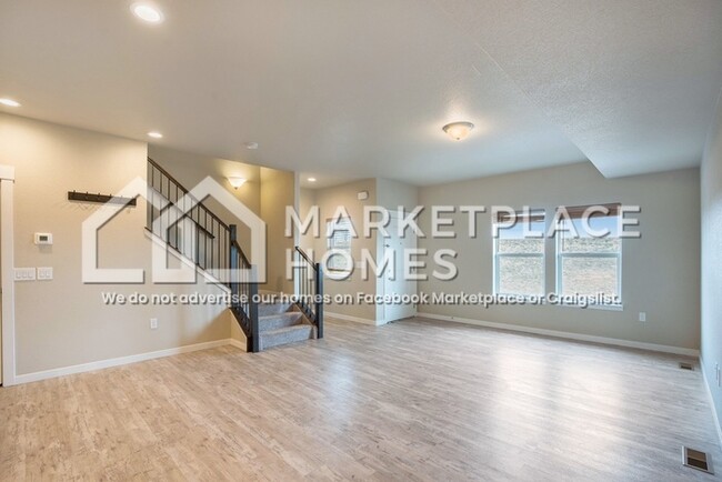 Building Photo - 6627 Rubicon Dr