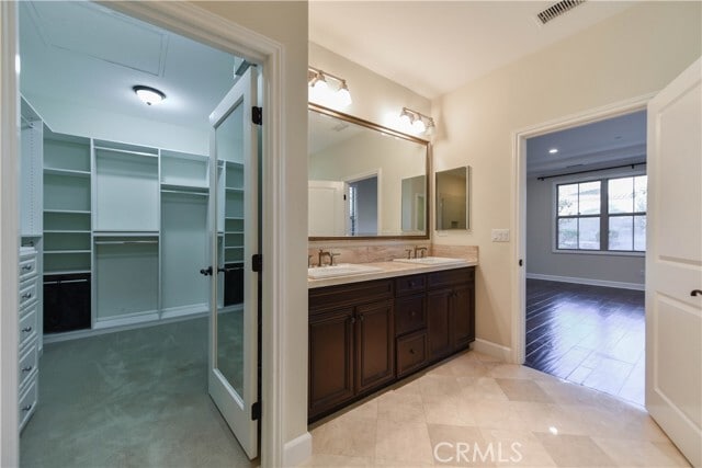 Building Photo - 40 Skyward