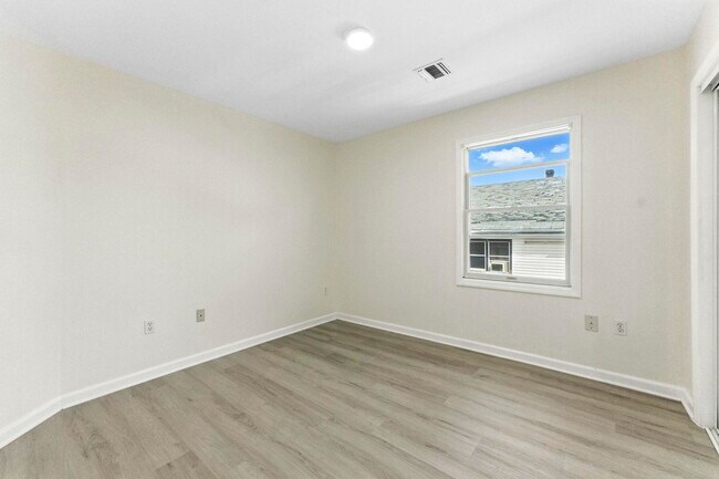 Building Photo - 70 Lembeck Ave